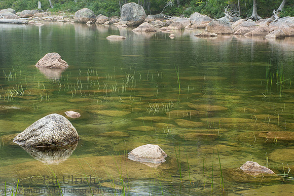 Shallow shoreline in Jordan Pond